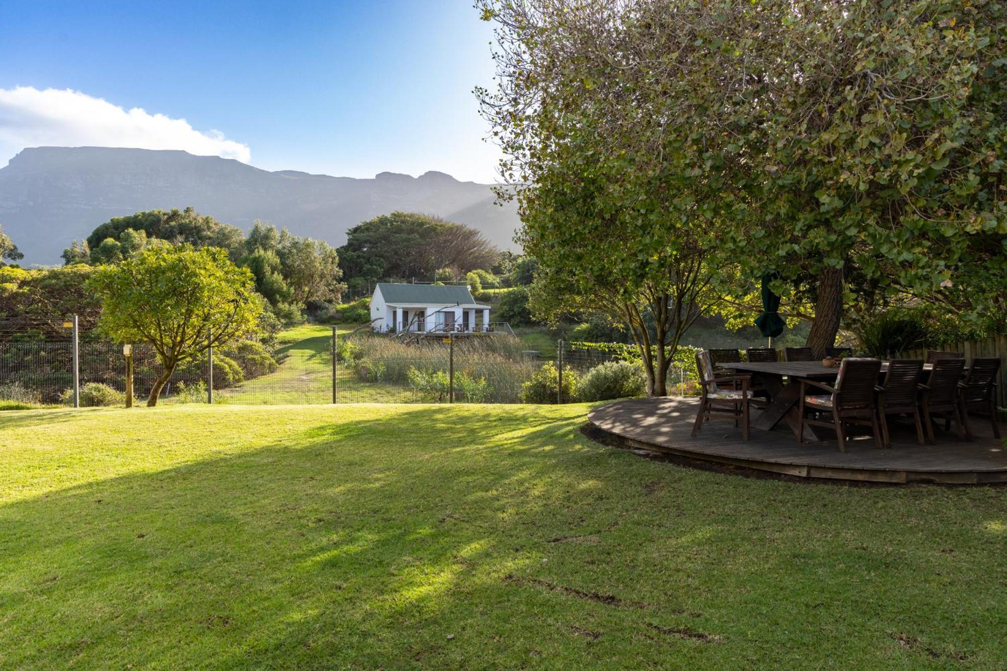 Serene, Thatched Apartment In Noordhoek, Ciudad del Cabo Exterior foto